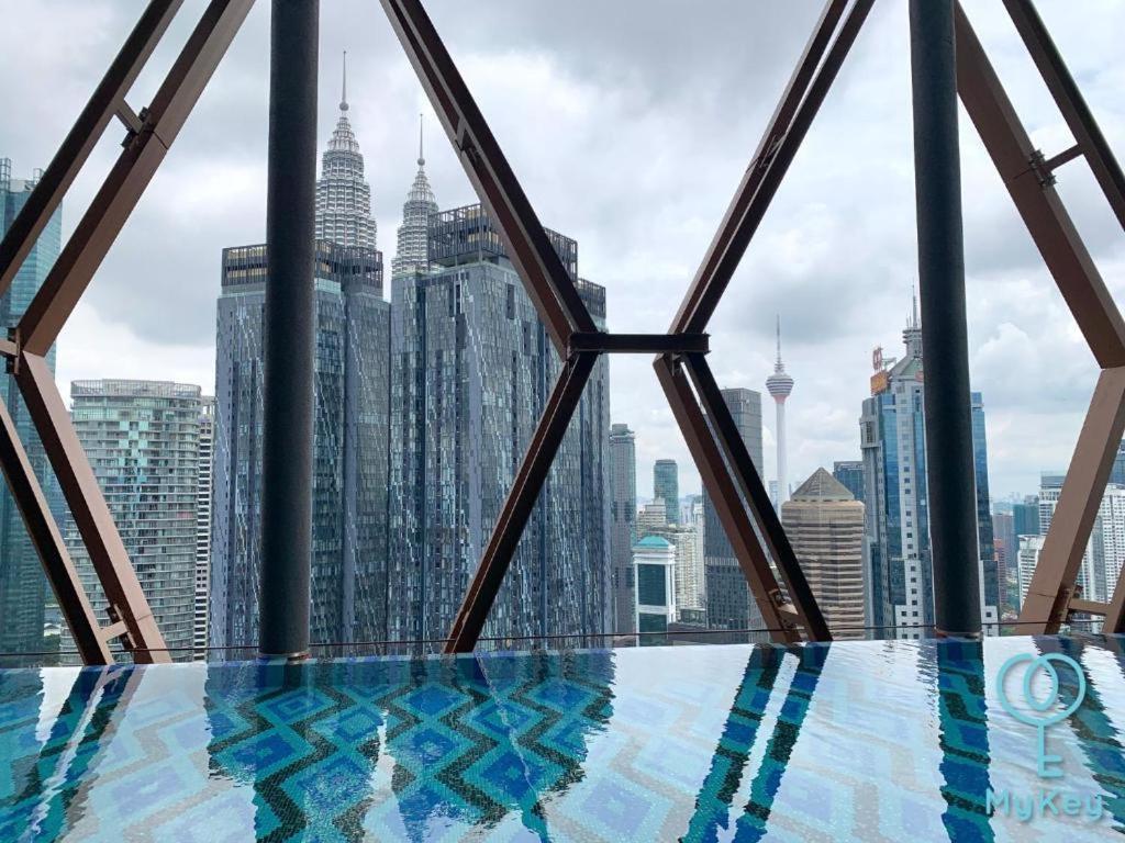 Scarletz Suites Twin Tower Klcc Kuala Lumpur By Okidoki Luaran gambar
