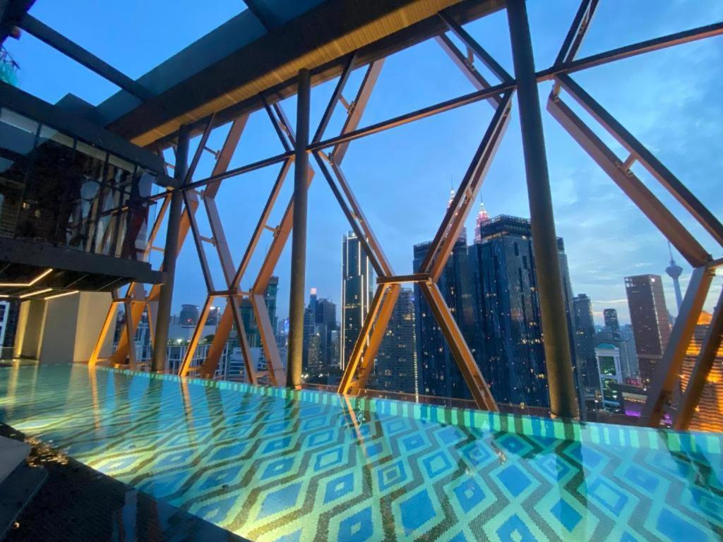 Scarletz Suites Twin Tower Klcc Kuala Lumpur By Okidoki Luaran gambar