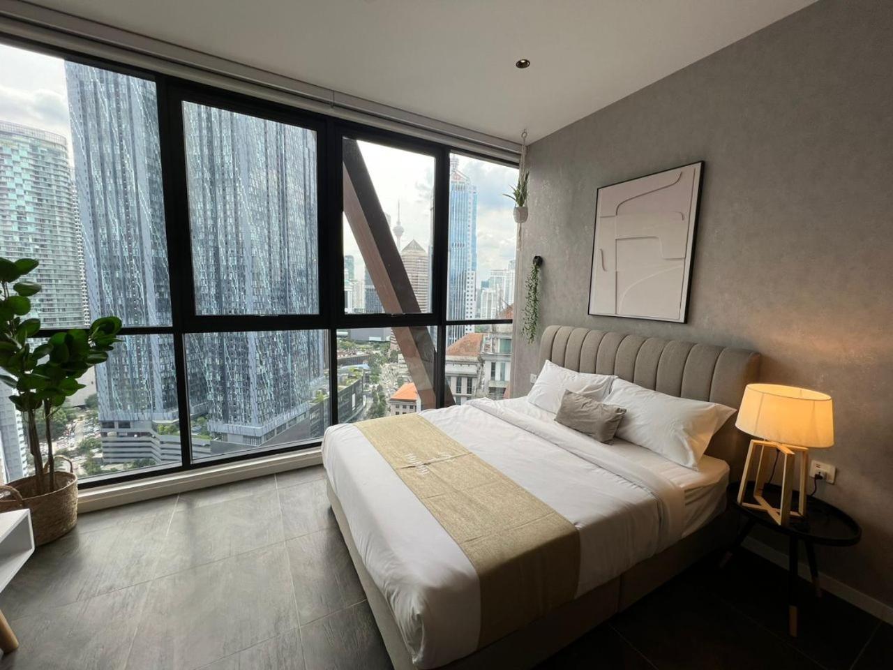 Scarletz Suites Twin Tower Klcc Kuala Lumpur By Okidoki Luaran gambar