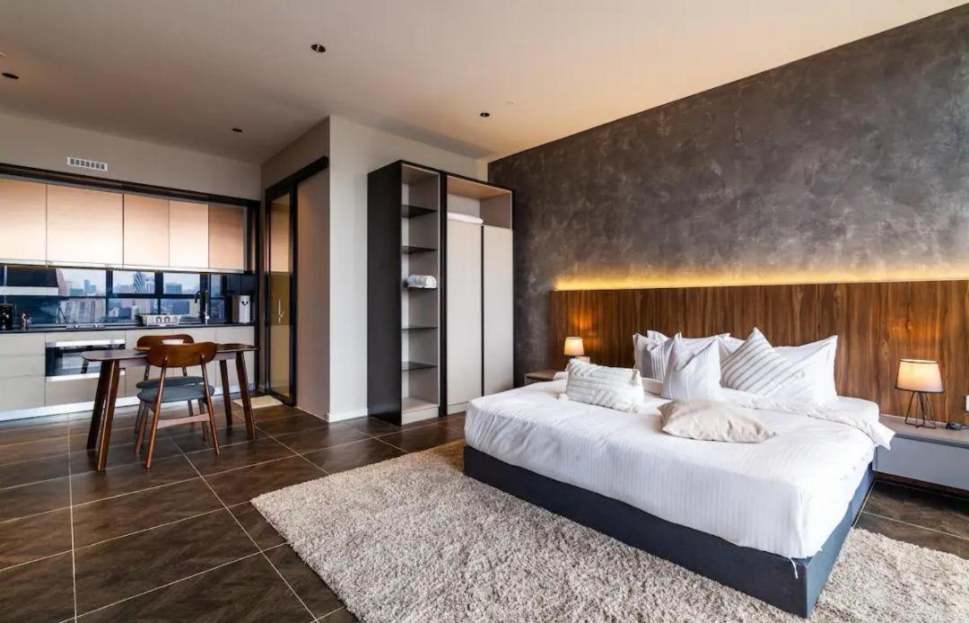 Scarletz Suites Twin Tower Klcc Kuala Lumpur By Okidoki Luaran gambar