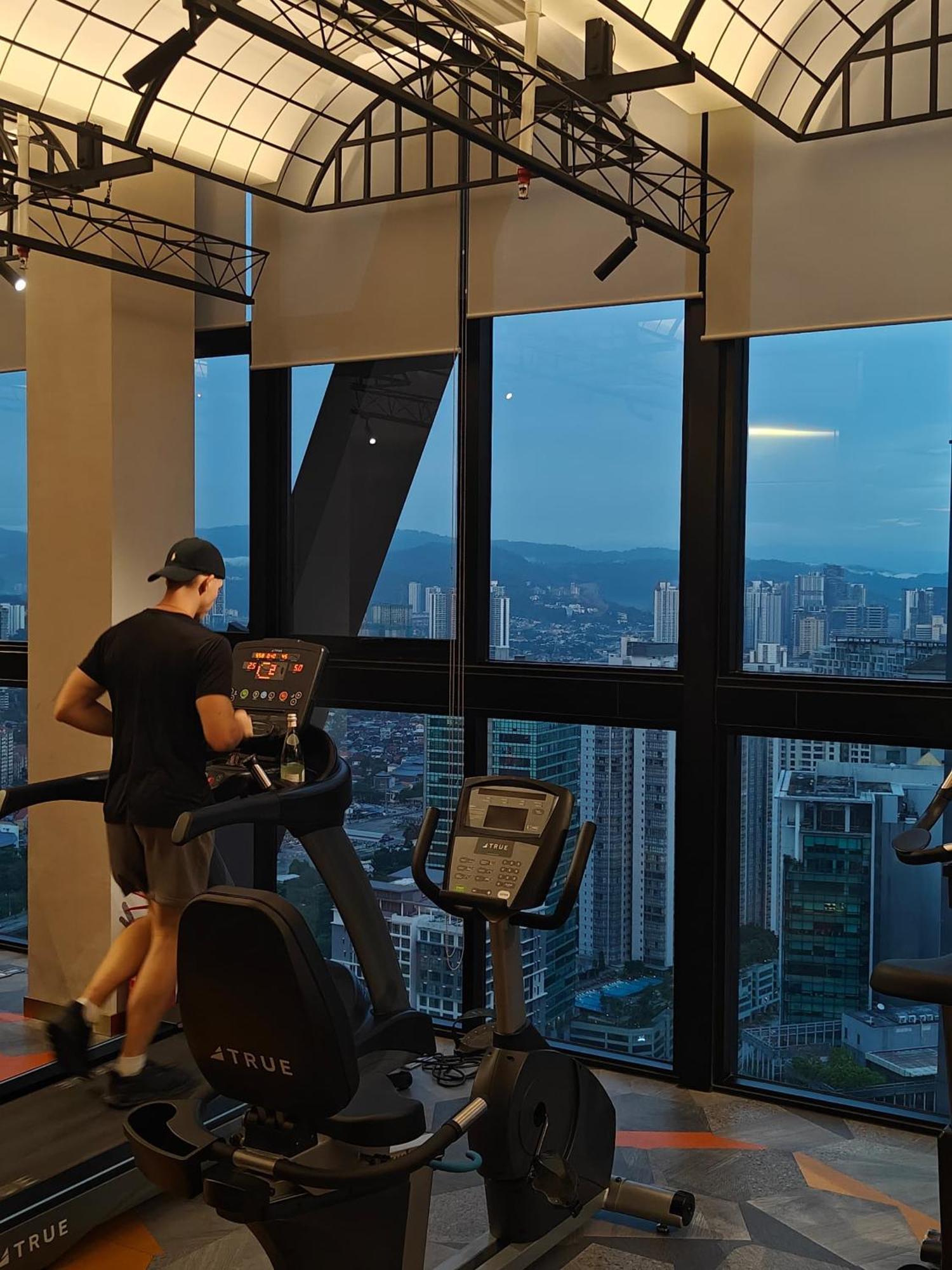 Scarletz Suites Twin Tower Klcc Kuala Lumpur By Okidoki Luaran gambar