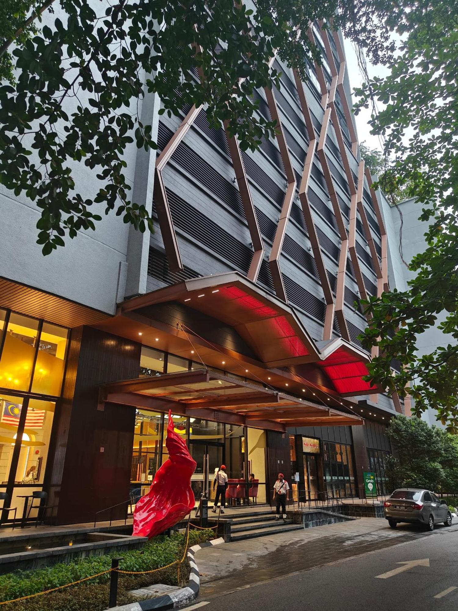 Scarletz Suites Twin Tower Klcc Kuala Lumpur By Okidoki Luaran gambar