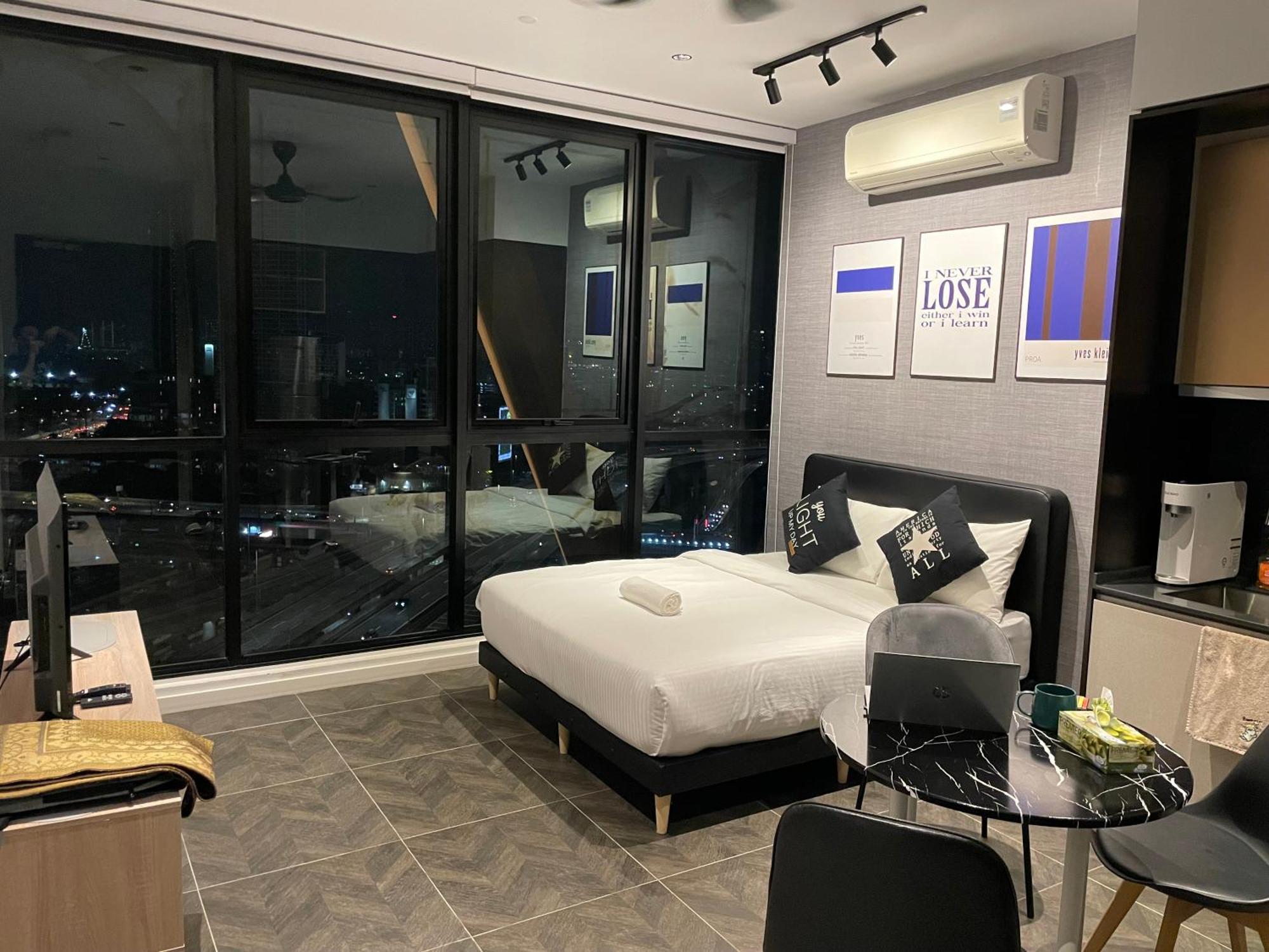 Scarletz Suites Twin Tower Klcc Kuala Lumpur By Okidoki Luaran gambar