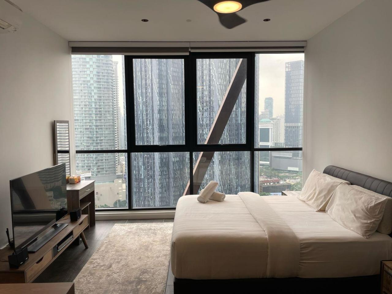 Scarletz Suites Twin Tower Klcc Kuala Lumpur By Okidoki Luaran gambar