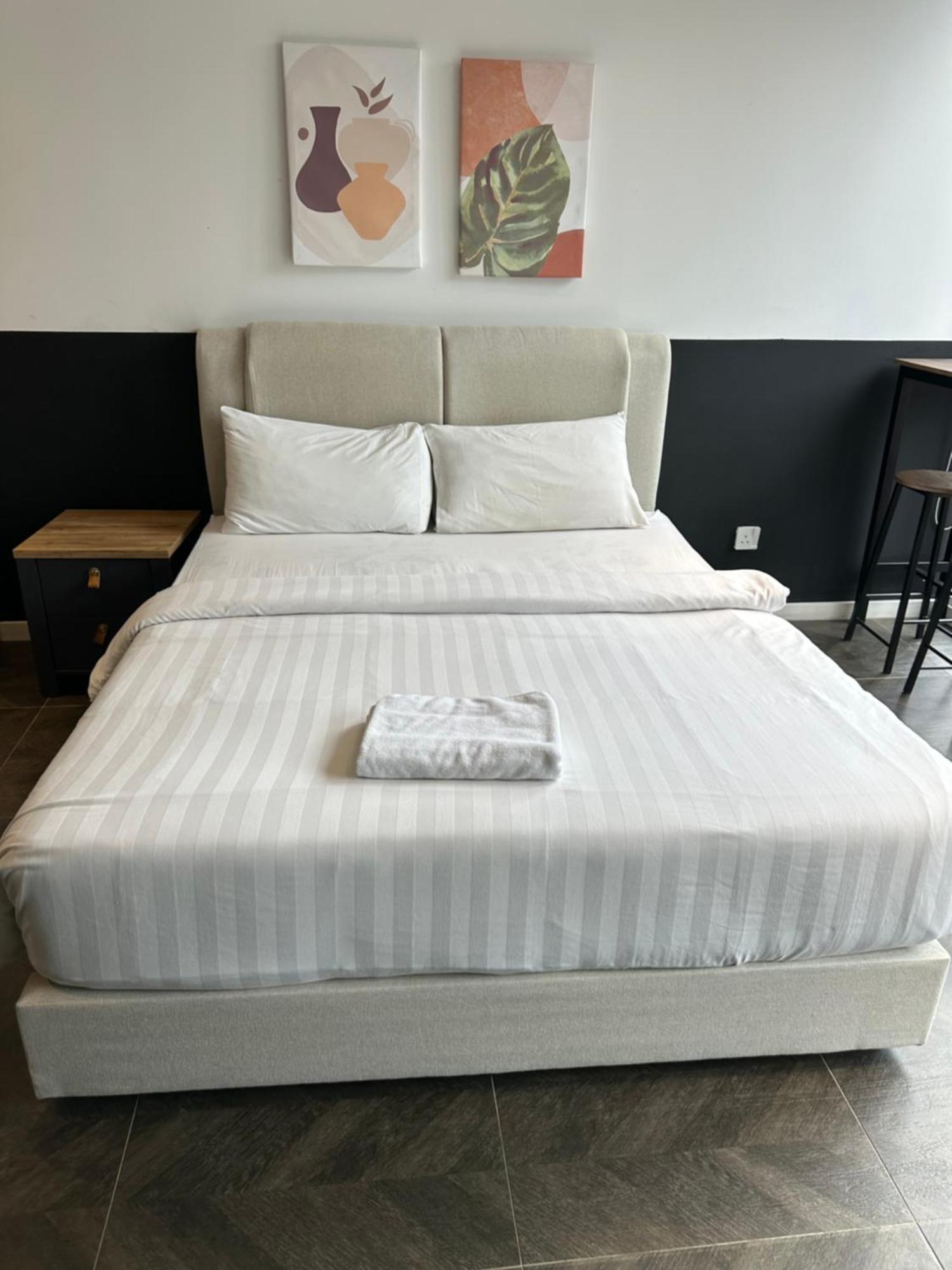 Scarletz Suites Twin Tower Klcc Kuala Lumpur By Okidoki Luaran gambar